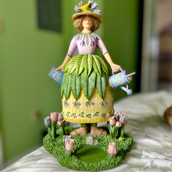 Vintage Cottagecore Gardener Floral Homestead Fairy Tealight Holder Decor - Picture 2 of 9